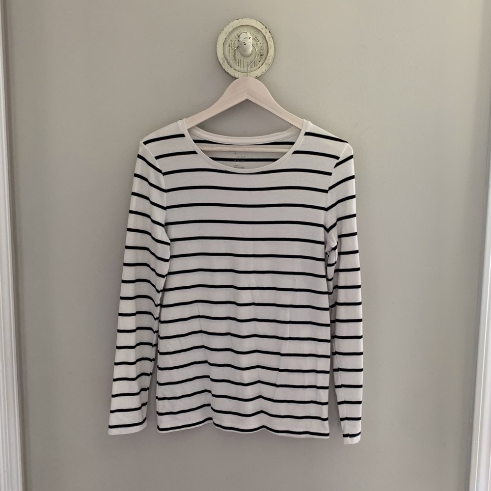 Women’s long sleeve stripe shirt